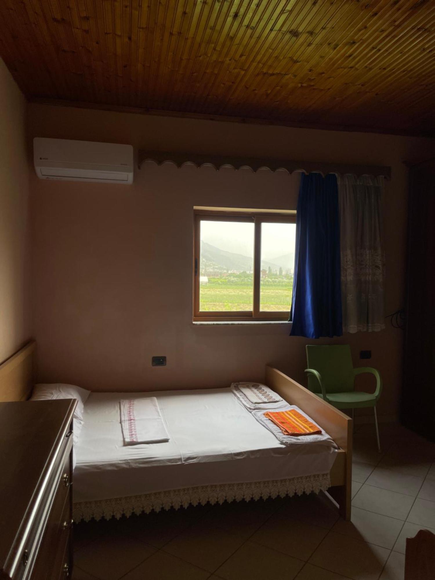 Villa Mance Berat Bagian luar foto