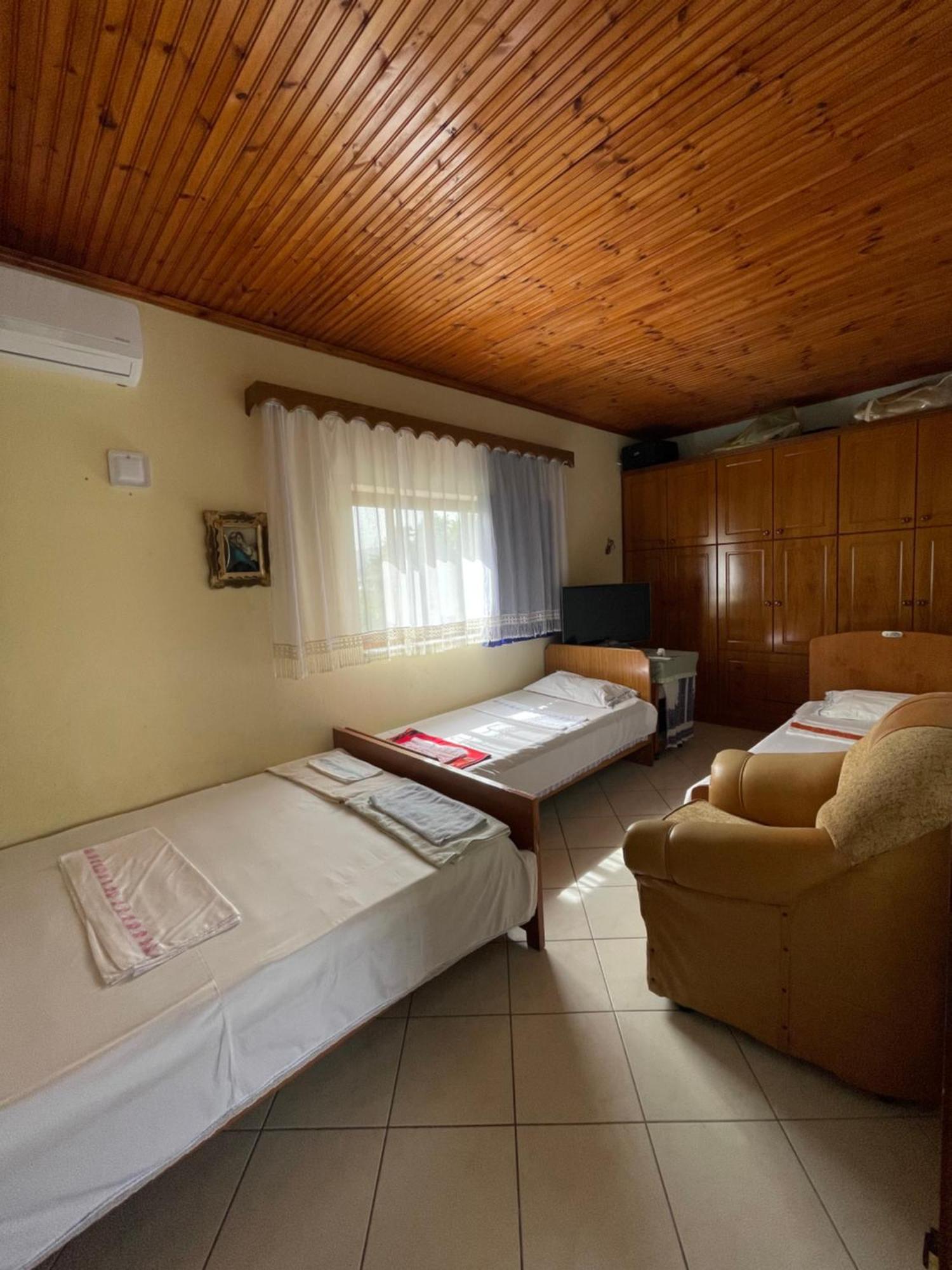 Villa Mance Berat Bagian luar foto